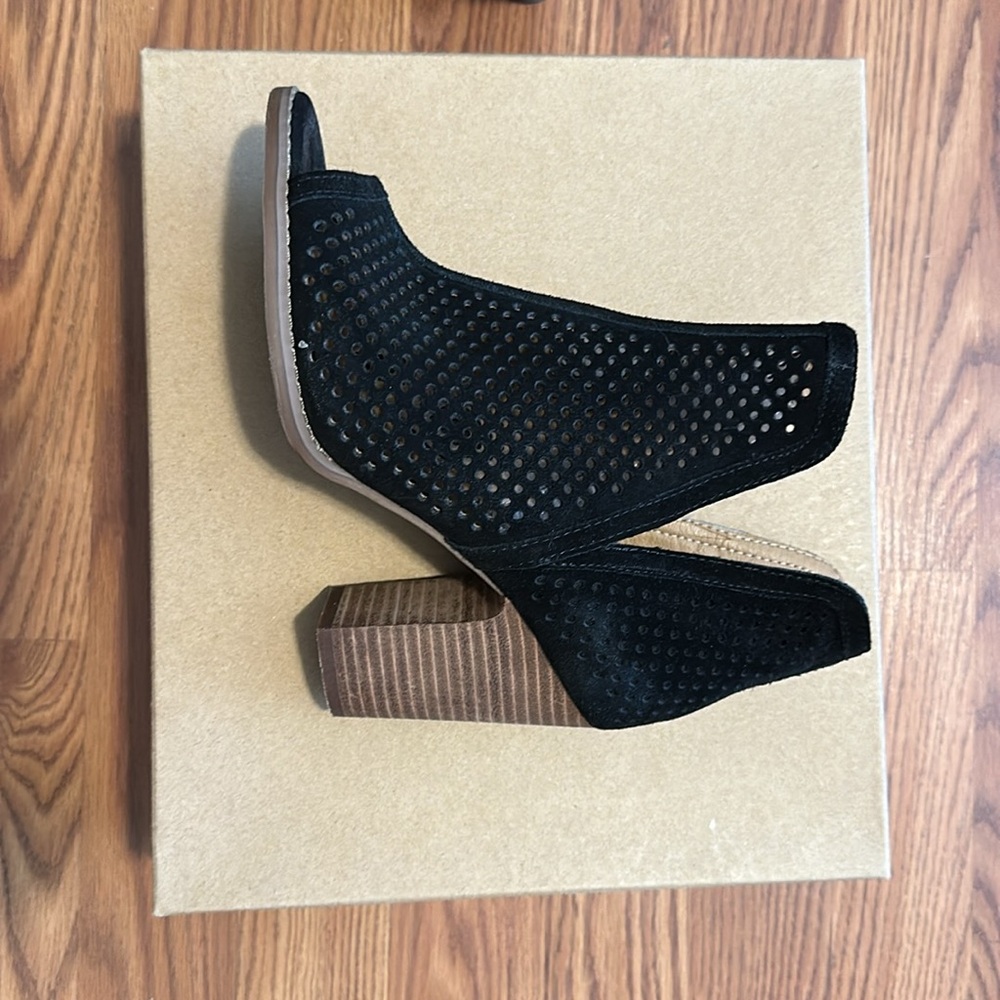 Luck brand heels - Picture 4 of 5